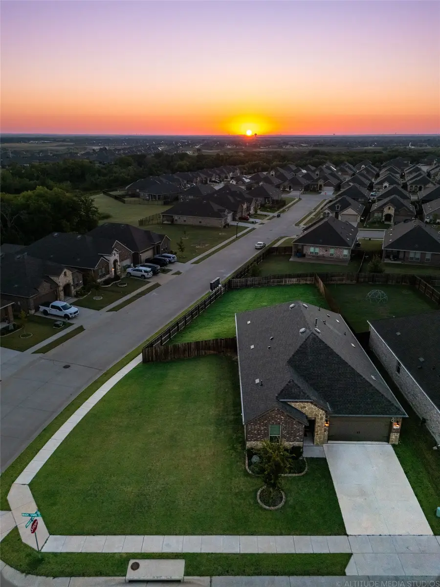 3332 Brady Starr Drive, Aubrey, TX 76227 - #3
