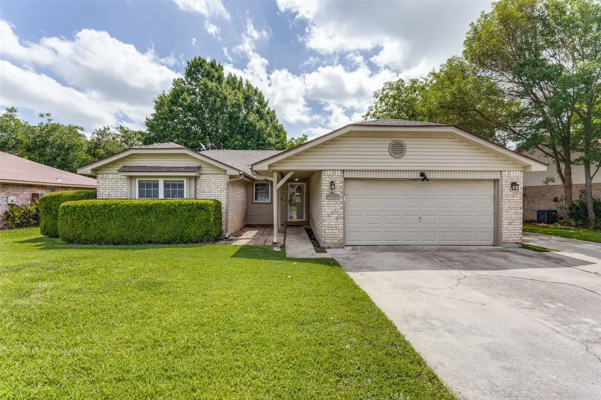 413 Goldfinch Drive, Fort Worth, TX 76108 - #1