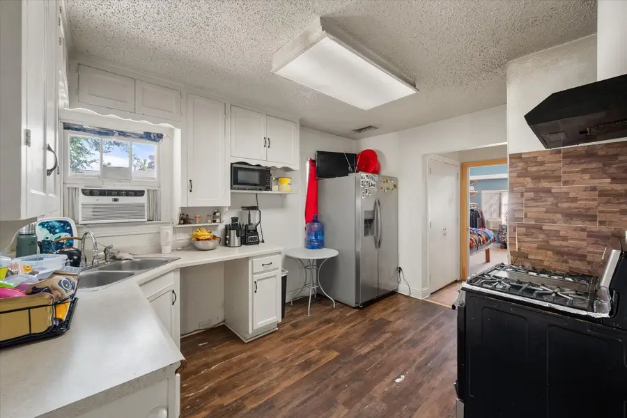 205 Fannin Street, Hutchins, TX 75141 - #2