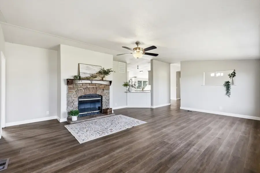 11105 Mckinley Drive, Venus, TX 76084 - #2