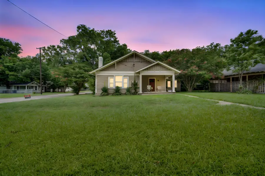 208 W Denton Street, Ennis, TX 75119 - #2