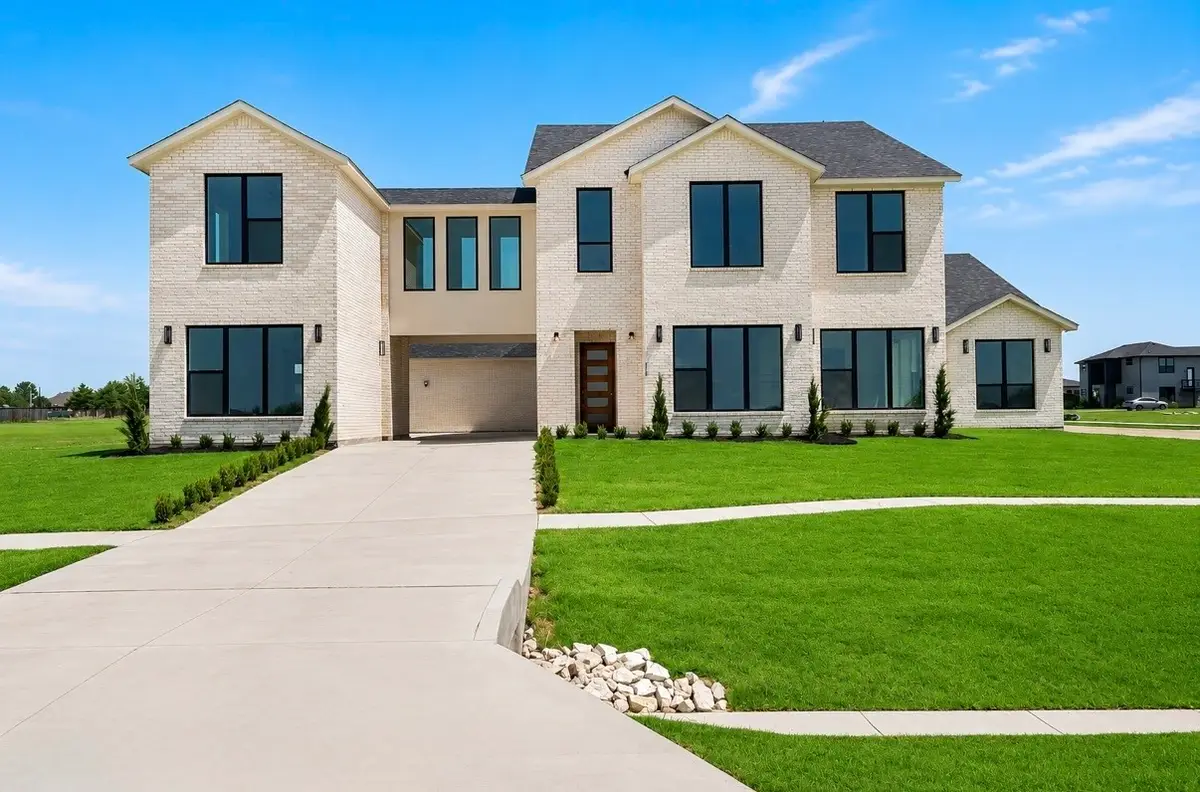349 Valley Trail, Red Oak, TX 75154 - #1