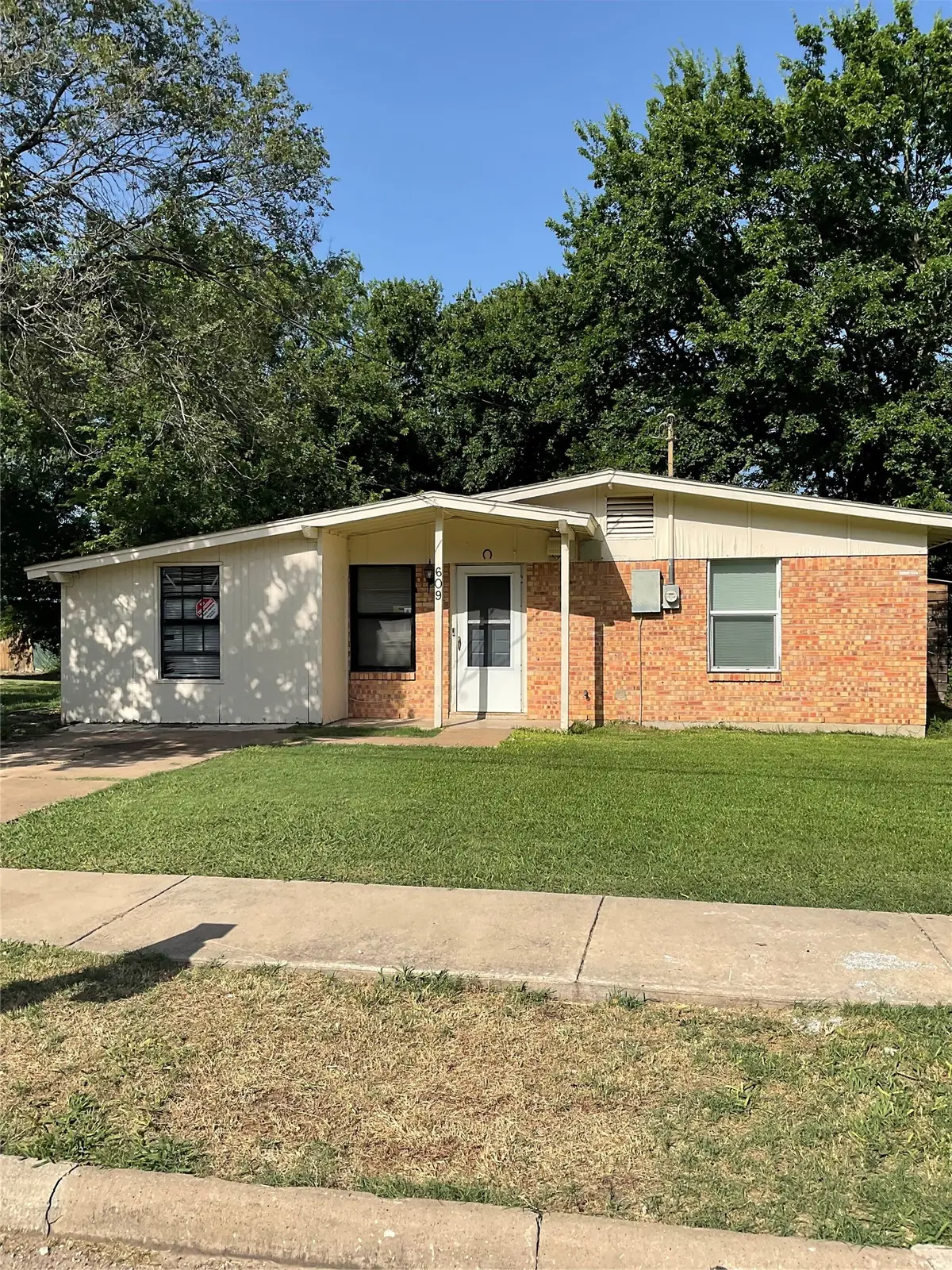609 S Colbert Avenue, Sherman, TX 75090 - #1