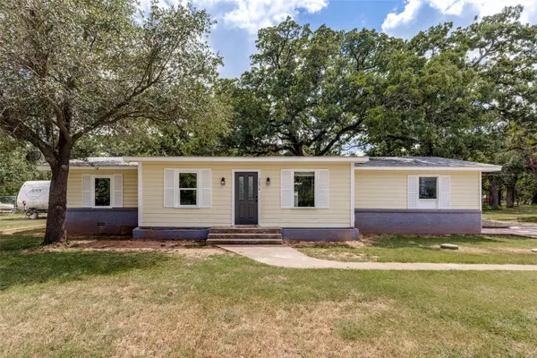 3074 W Highway 114, Paradise, TX 76073