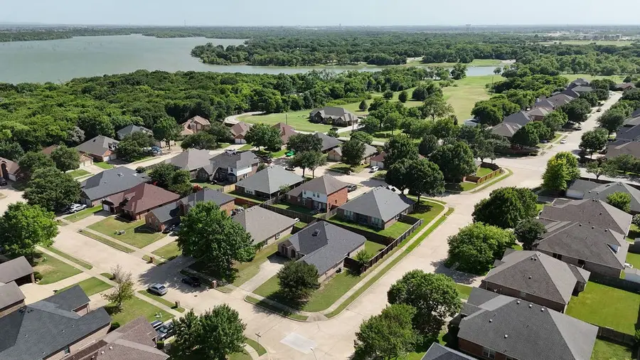 2723 Lake Way Drive, Grand Prairie, TX 75052 - #3