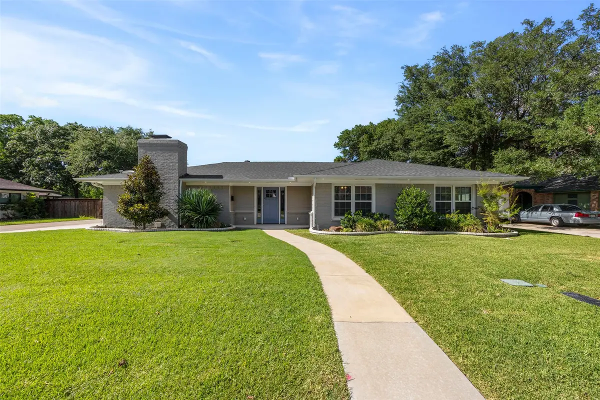 1801 Alexander Drive, Waxahachie, TX 75165 - #1