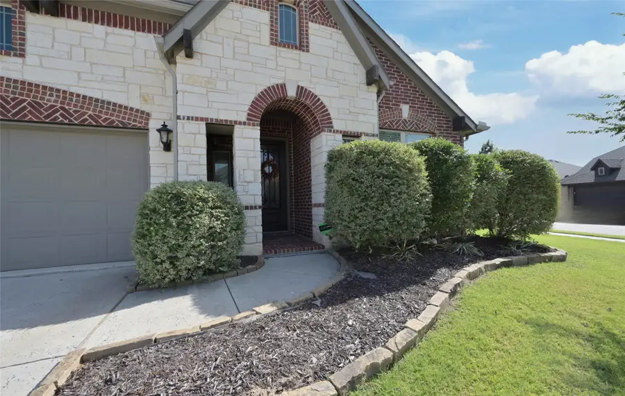 213 Oakcrest Drive, Justin, TX 76247 - #2