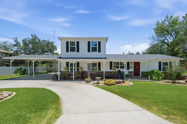 206 E North Street, Aubrey, TX 76227