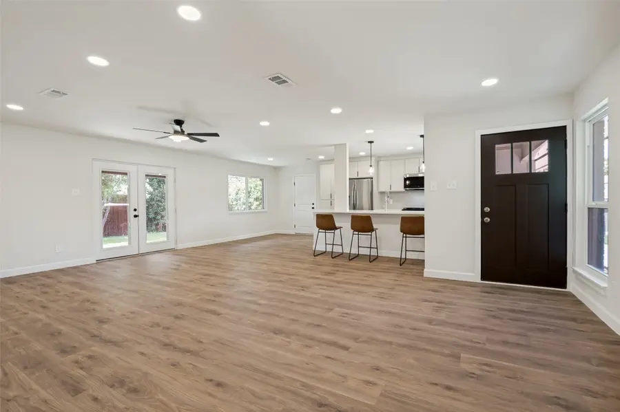 3550 Ridgeoak Way, Farmers Branch, TX 75234 - #3