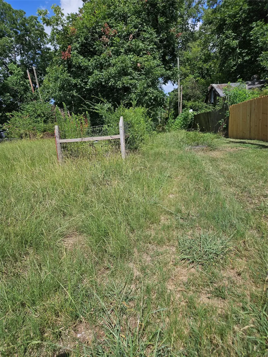4266 Saint Vincent Avenue, Shreveport, LA 71108 - #3