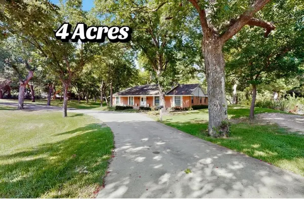 300 N Chattey Road, DeSoto, TX 75115