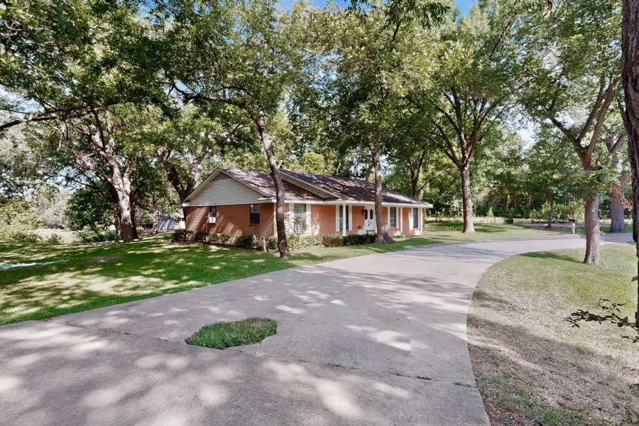300 N Chattey Road, Desoto, TX 75115 - #3
