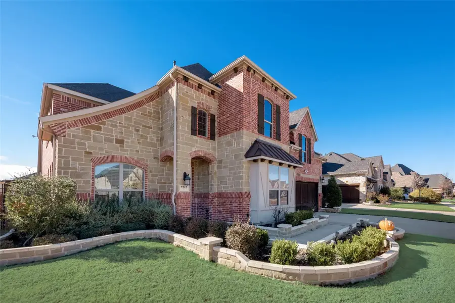 7207 Arches Avenue, Irving, TX 75063 - #2
