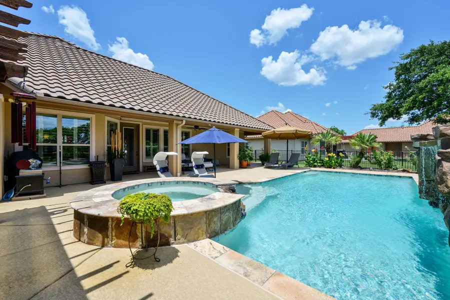 1104 Catalina Bay Boulevard, Granbury, TX 76048 - #3