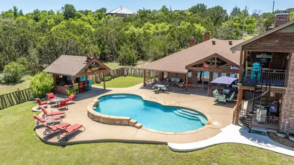 475 Magic Valley, Bluff Dale, TX 76433