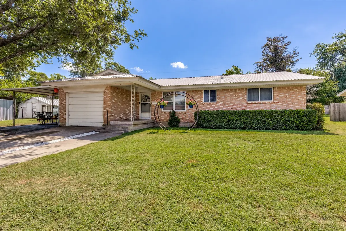 401 S Vick Street, Decatur, TX 76234 - #1