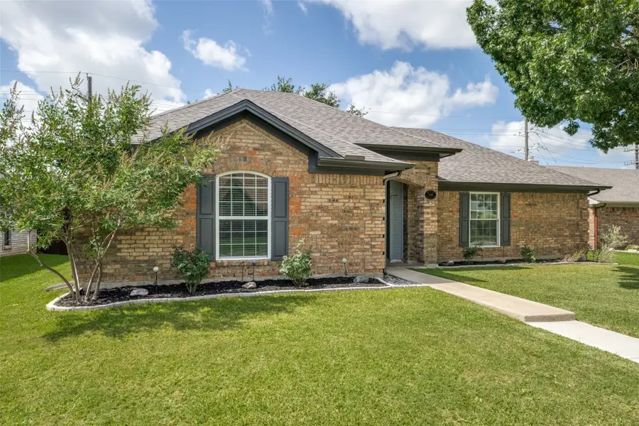 1686 Crosshaven Drive, Lewisville, TX 75077 - #2
