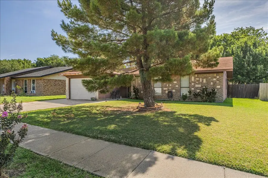 3423 Hickory Hill Drive, Arlington, TX 76014 - #2