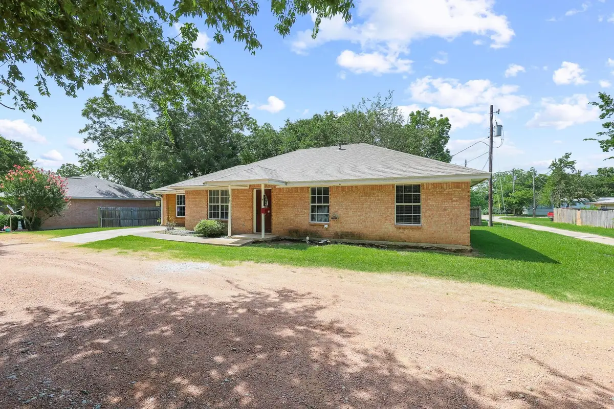 207 W South Street, Whitesboro, TX 76273 - #1