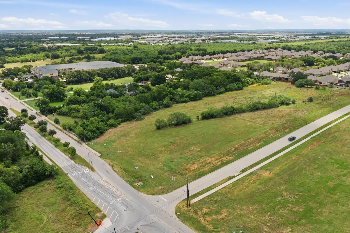 1340 W Broad Street, Mansfield, TX 76063 - #1