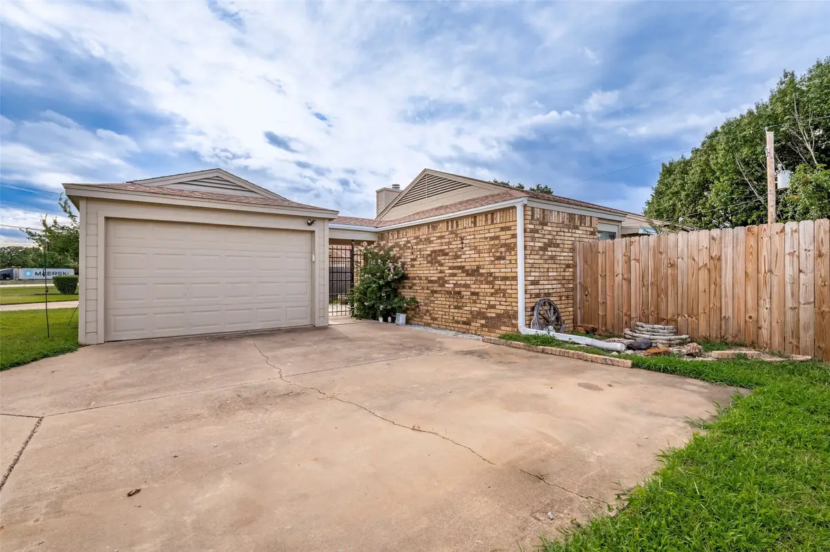 4615 Timber Run Drive, Arlington, TX 76001 - #1
