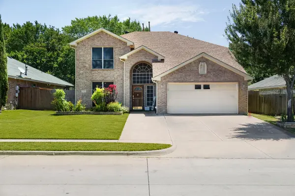 3348 Autumn View Drive, Grand Prairie, TX 75050