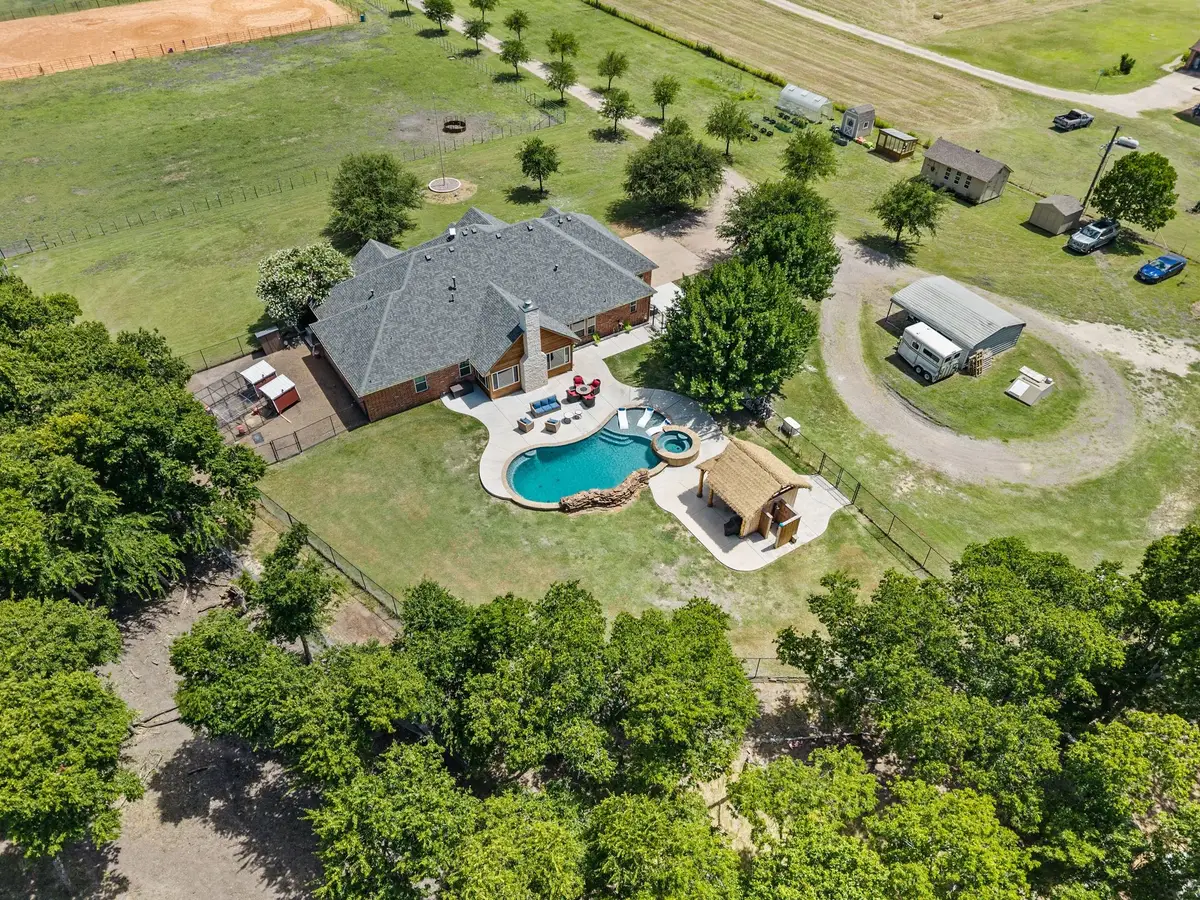1216 West Road, Waxahachie, TX 75165 - #1