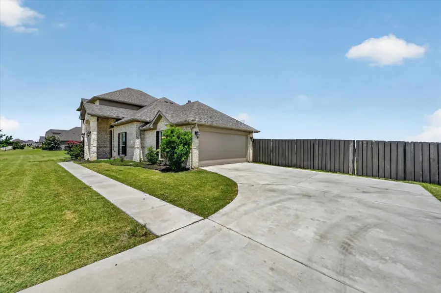 401 Berkeley Drive, Waxahachie, TX 75167 - #2