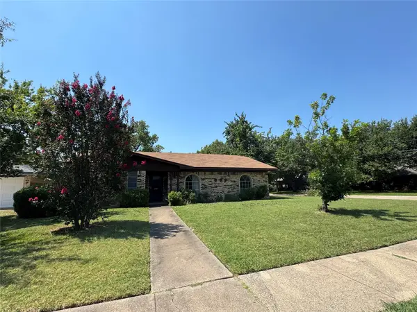 722 Goodyear Street, Irving, TX 75062