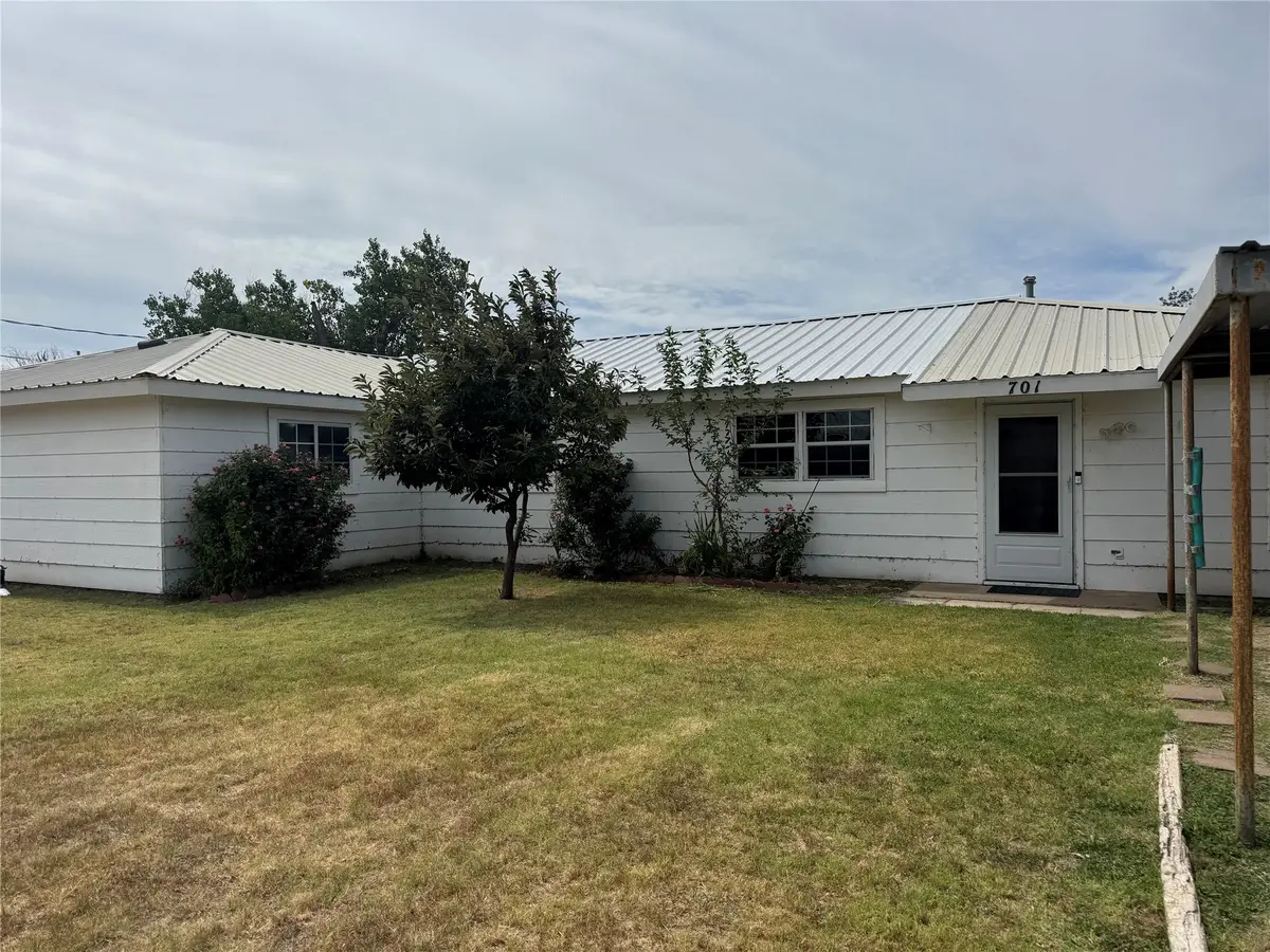 701 NE 3rd Street, Knox City, TX 79529 - #1