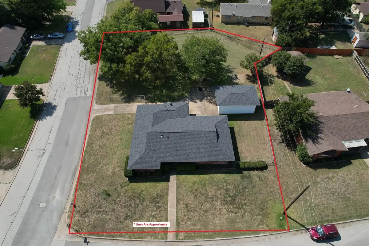 240 Smith Street, Burleson, TX 76028 - #1