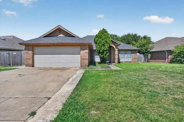 7405 Emerywood Lane, Fort Worth, TX 76137