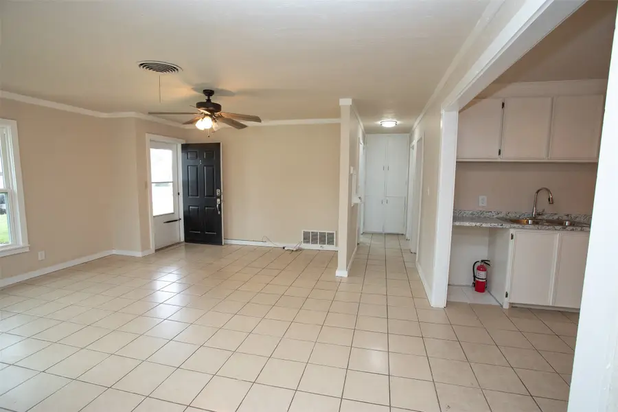 310 Colorado Avenue, Graham, TX 76450 - #3