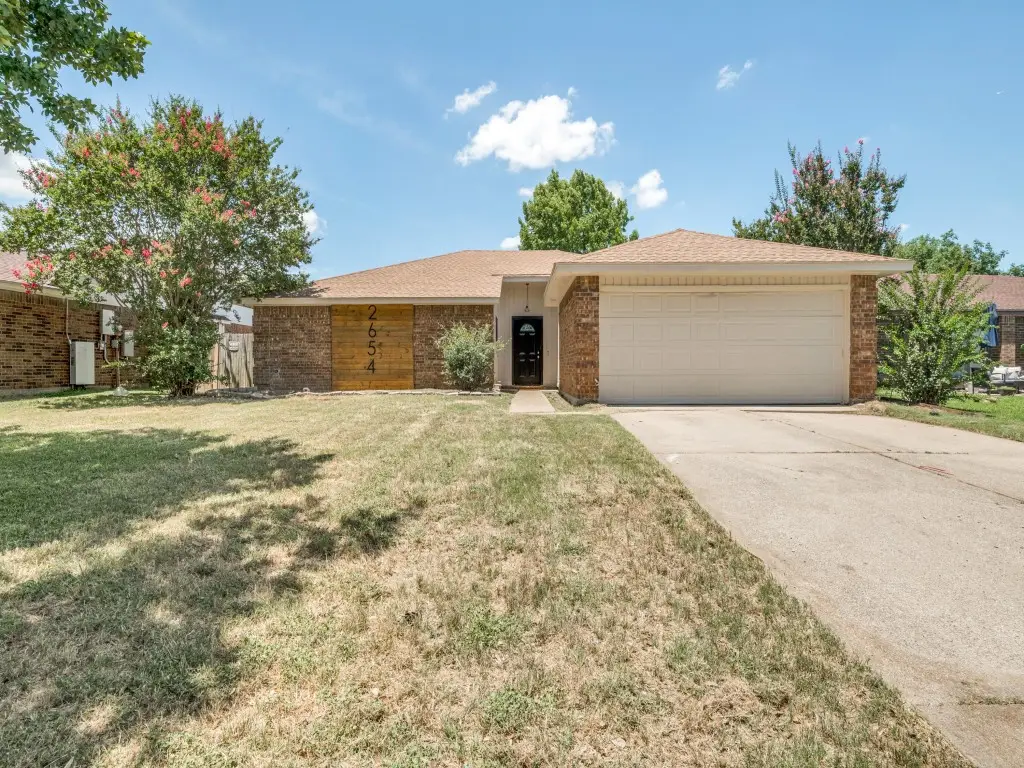 2654 Carrington Lane, Grand Prairie, TX 75052 - #1
