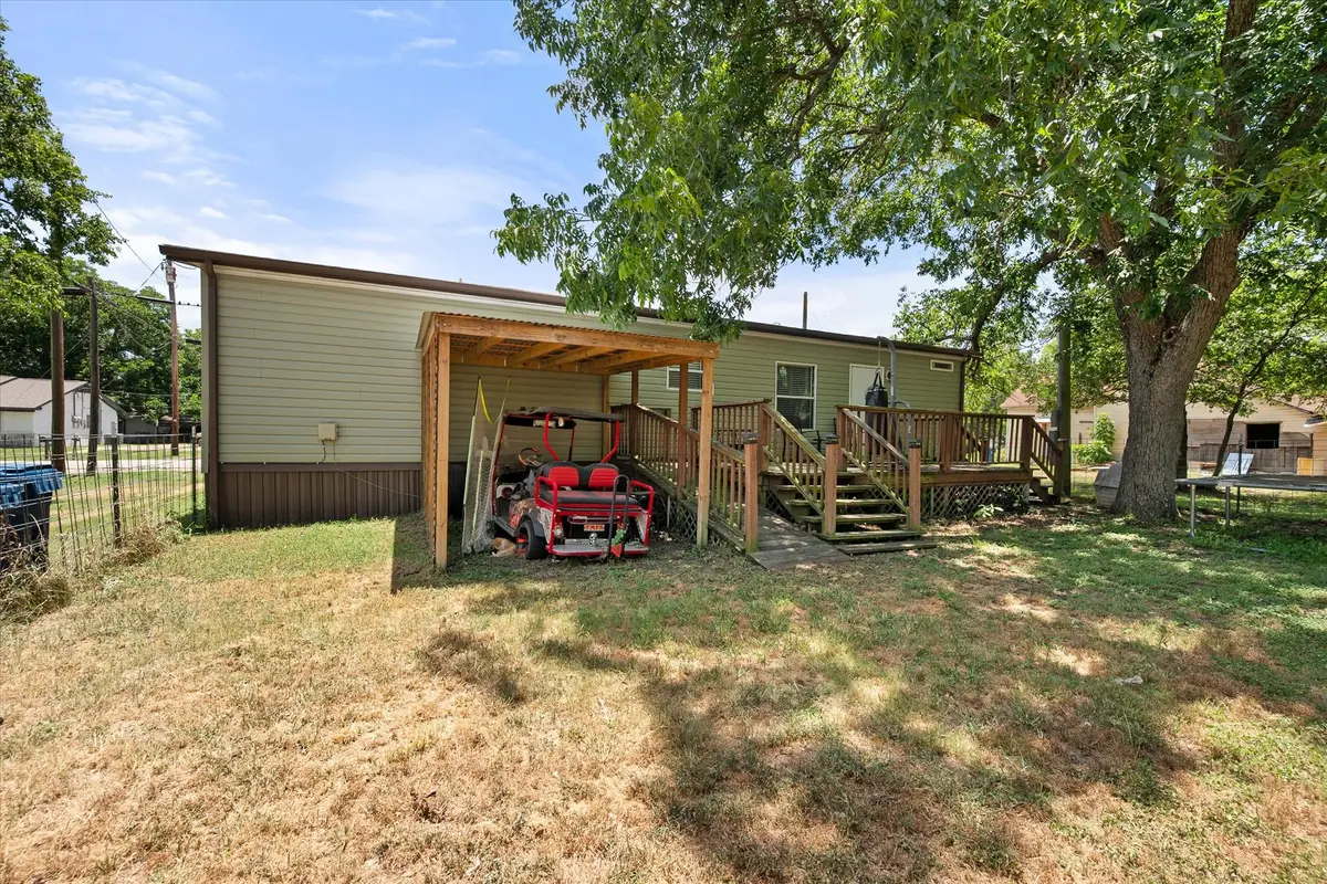 202 N 3rd Street E, Dawson, TX 76639 - #1