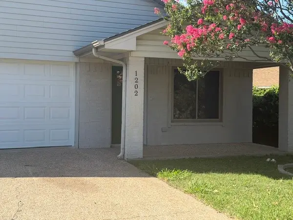 1202 Chapel View Drive, Waco, TX 76712