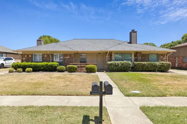 3000 Hilltop Drive, Euless, TX 76039