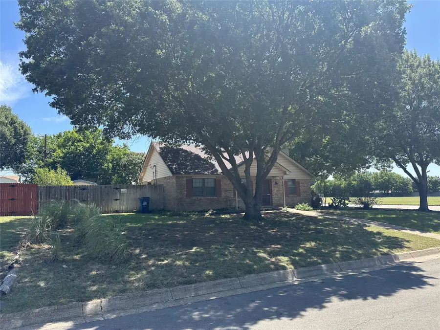 800 Pine Mountain Drive, Burleson, TX 76028 - #2