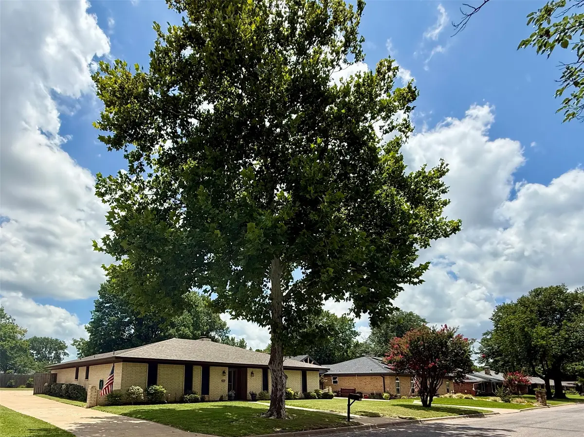 3005 Anthony Drive, Sherman, TX 75092 - #1