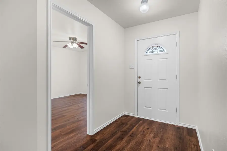 8421 River Bluffs Drive, Arlington, TX 76002 - #2