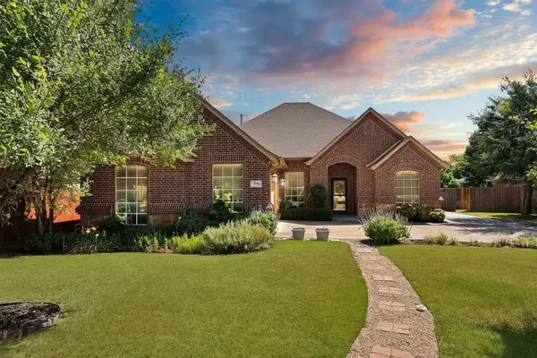 7256 Lake Country Drive, Fort Worth, TX 76179