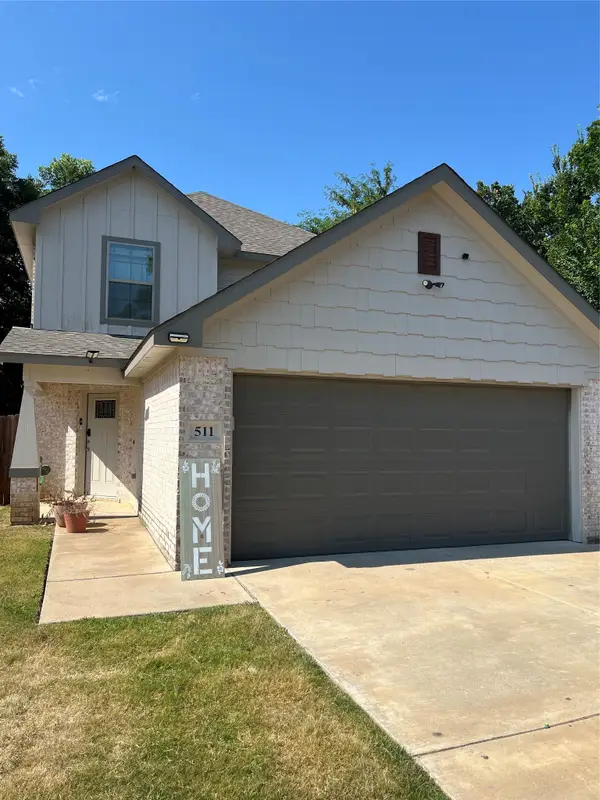 511 W Cotter Avenue, Alvarado, TX 76009
