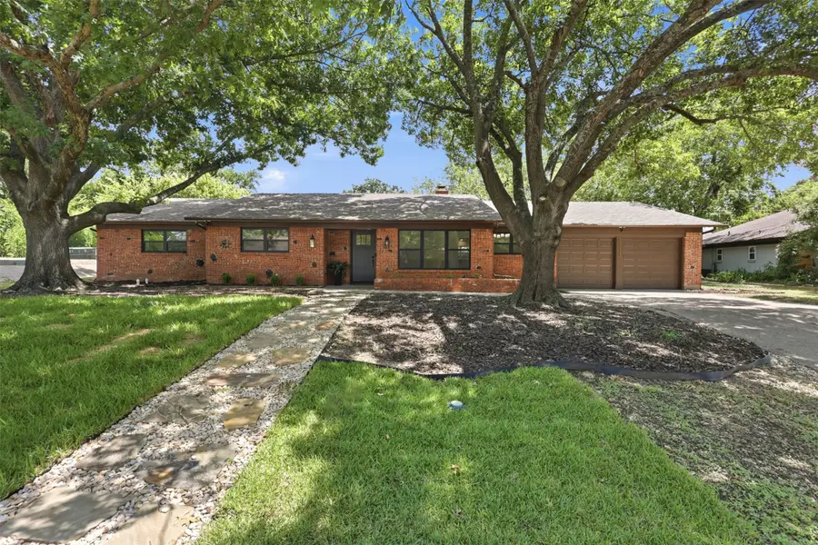 6113 Whitman Avenue, Fort Worth, TX 76133 - #2