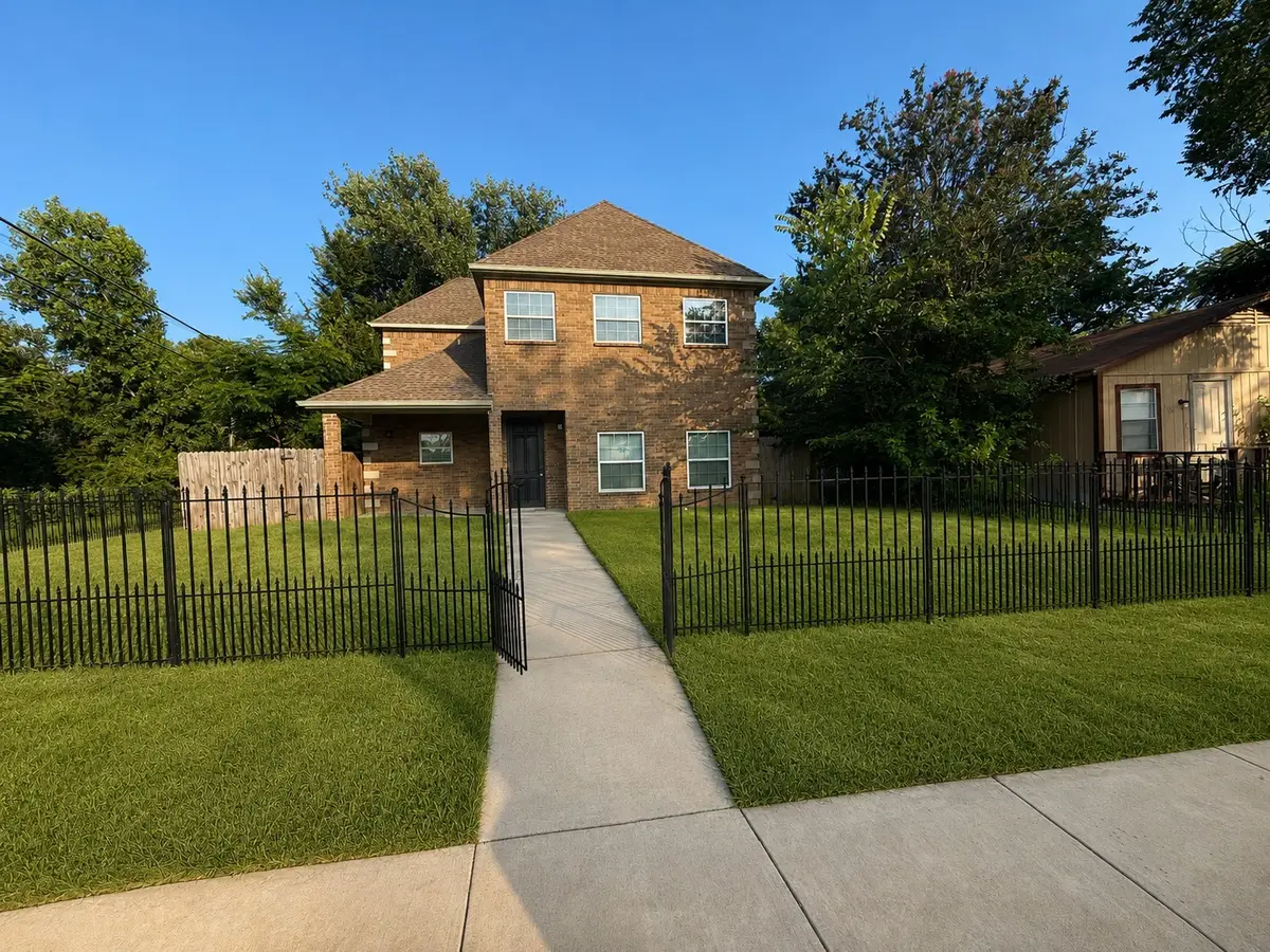 301 Mineral Wells Street, Terrell, TX 75160 - #1