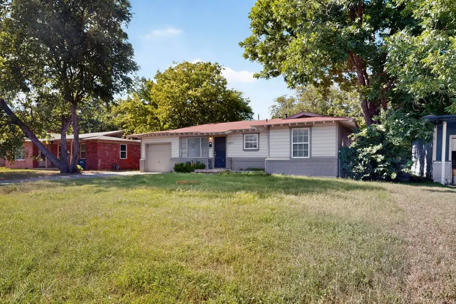 5573 Burton Avenue, Fort Worth, TX 76119 - #3