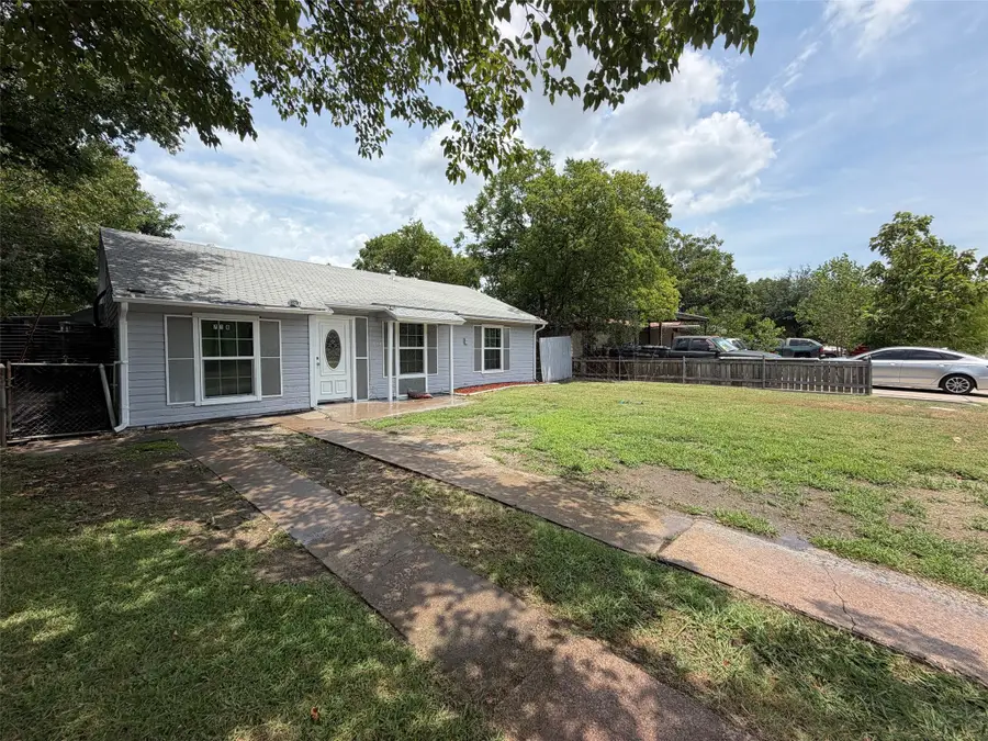 714 SW Dallas Street, Grand Prairie, TX 75051 - #2