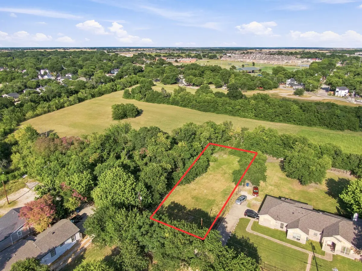 206 Young Street, Waxahachie, TX 75165 - #1