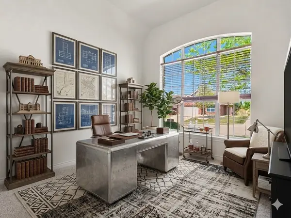 9008 Wildrose Lane, Aubrey, TX 76227