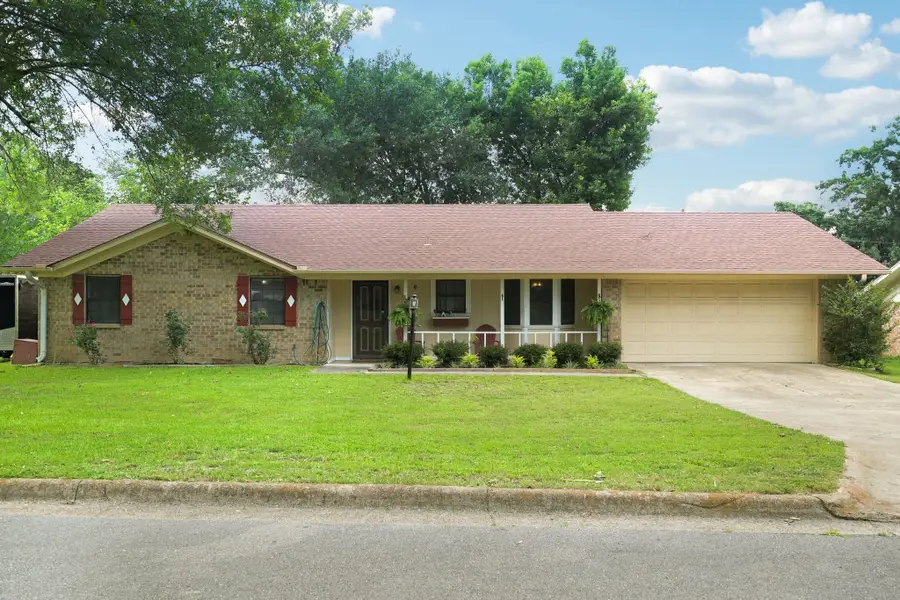 944 Moore Street S, Sulphur Springs, TX 75482 - #2