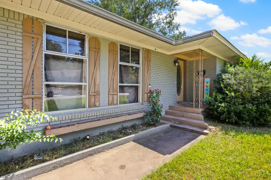 720 Buffalo Street, Gilmer, TX 75644 - #2
